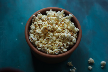 Popcorn studio turquoise background