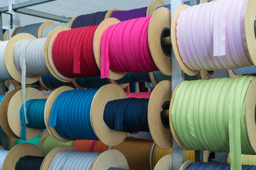 Endlos-Reißverschluss in verschiedenen Farben