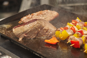 Cook the meat on the plate #3