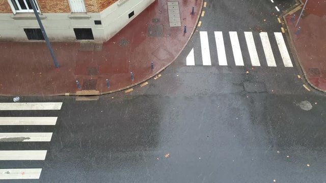 Pluie battante lors d'un orage 