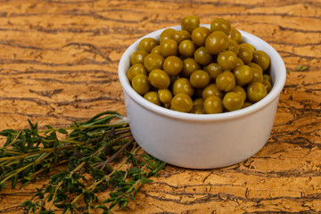 Marinated green peas