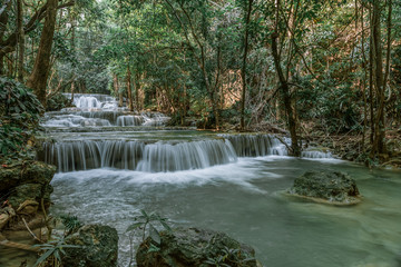 Obraz premium Huai Mae Khamin Waterfall tier 1, Khuean Srinagarindra National Park, Kanchanaburi, Thailand