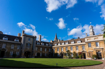 Fototapeta na wymiar Magnificent Cambridge University Courtyard with Spectacular Architecture