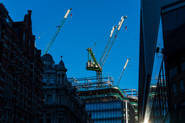 Naklejka premium Cranes Over London Skyline 