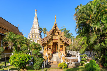 Fototapeta premium Wat Chedi Liam (Ku Kham) or Temple of the Squared Pagoda in ancient city of Wiang Kum Kam, Chiang Mai, Thailand