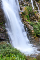 Obraz premium Wachirathan Waterfall, Doi Inthanon National Park, Chiang Mai, Thailand