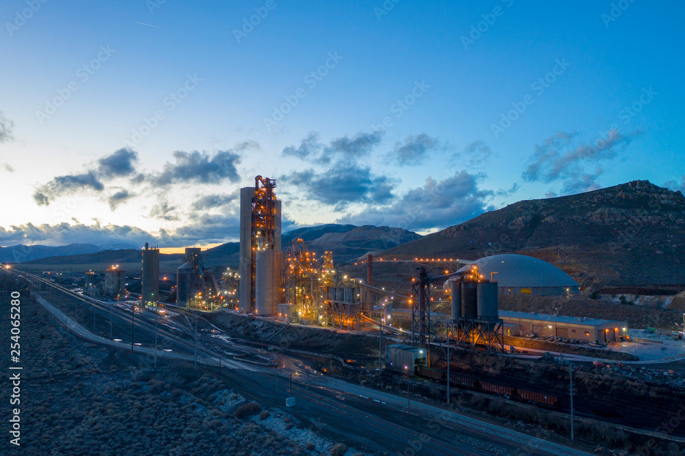 Wall mural lehigh monolith cement processing plant