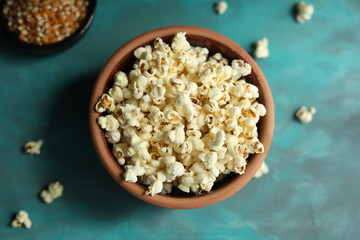 Popcorn studio turquoise background