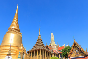 Fototapeta premium Wat Phra Kaew or the Temple of the Emerald Buddha in Grand Palace Bangkok
