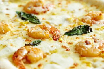 Shrimp and corn pizza 