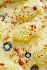 Olive and pineapple pizza 