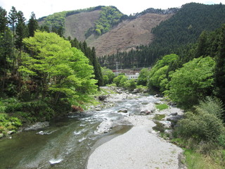 川