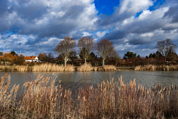 Herbstlandschaft am Kanal