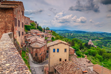 Obraz premium Fantastic summer Tuscany landscape and medieval cityscape, Montepulciano, Italy, Europe