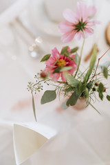 Hochzeitstisch, Deko, Gedeckter Tisch, Kerzen Florist