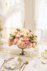 Romantic and exquisite western restaurant environment background material / tableware on the table