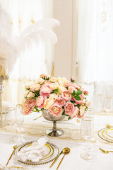 Romantic and exquisite western restaurant environment background material / tableware on the table
