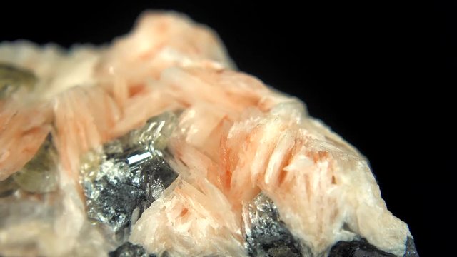 Seamlessly rotating a mineral (Pink Baryte) in front of black background