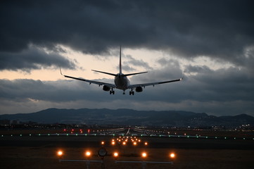 touch down itami airport