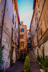 Fototapeta na wymiar Narrow Side Street in Rome