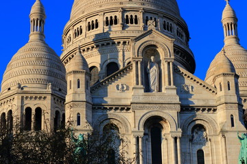 Fototapeta na wymiar Basilica of Sacre coeur in Paris, France