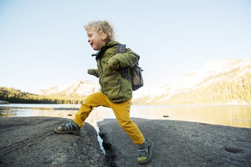 Fototapeta premium Hiker toddler boy visit Yosemite national park in California