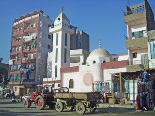 Egypte,  ville au bord du Nil