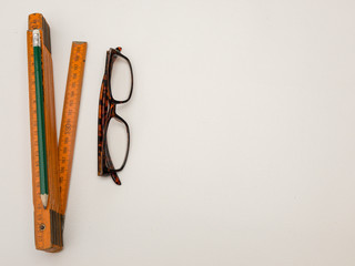 Zollstock mit Lesebrille