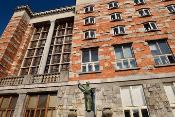 Obraz premium National and University Library of Slovenia in Ljubljana designed by architect Joze Plecnik with sculpture of Moses by Dolinar