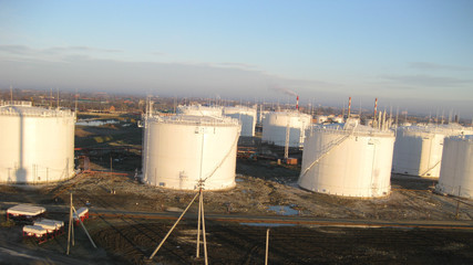 Storage tanks for petroleum products