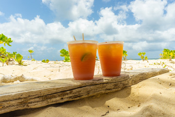 Cocktails Karibik am Strand - Drinks on the Beach 