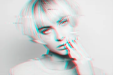 Foto op Plexiglas Vrouwen Portret van aantrekkelijke vrouw met glitch-effect