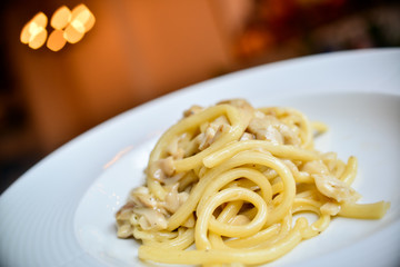 spaghetti with tomato sauce
