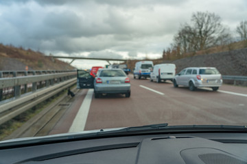Fototapeta na wymiar Stau und Straßenblockade auf der Autobahn