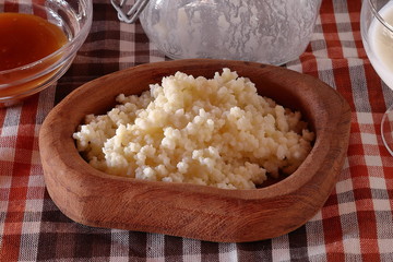 KÉFIR GRAINS FOR FERMENTED MILK DRINK WITH BACTERIAL FERMENTATION