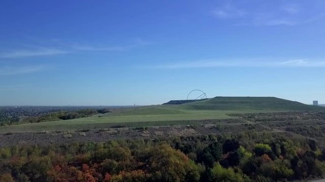 Halde Hoheward in Herten mit der Bogenbr&uuml;cke