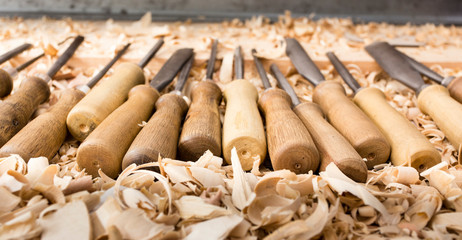 Carpenter chisel set