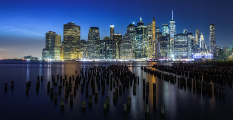 Obraz na płótnie Canvas New York skyline, New york, Manhattan, Manhattan skyline, panorama, nightlife, city lights, city by night, east river, long exposure, nightscape, 
