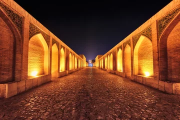 Foto op Plexiglas Khaju Brug Khaju Bridge at Night in Isfahan, Iran, genomen in januari 2019 genomen in hdr