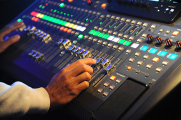 Hand adjusting sound mixer