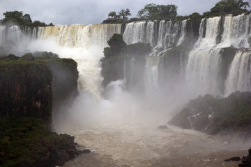 Fototapeta premium Wodospad Iguazu po stronie argentyńskiej