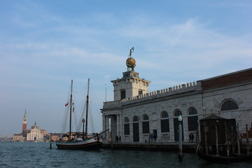 Fototapeta na wymiar Venedig Punta della Dogana