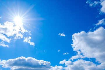 Naklejka na ściany i meble 【写真素材】 青空　空　雲　冬の空　背景　背景素材　1月　コピースペース　太陽
