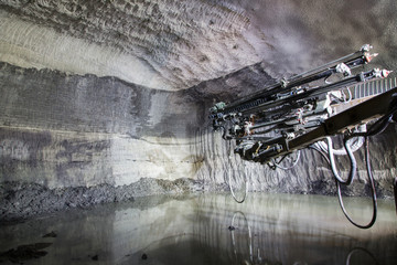 underground rock bolting