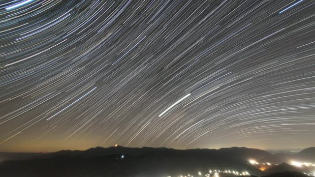 オリオン座と雲海_タイムラプス_4K_30bps	