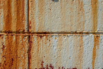 汚れたブロック塀