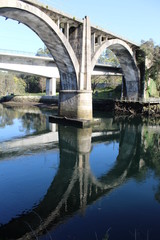 Fototapeta premium El puente del ferrocarril en Pontevedra