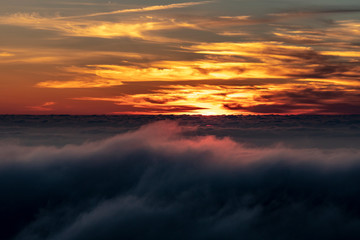 月山八合目駐車場から見る雲海　夕焼け