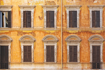 Fototapeta na wymiar Rome Windows