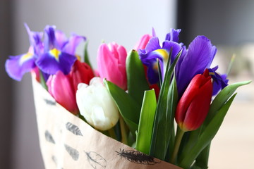 Весна, цветы, ирисы, тюльпаны, солнце, праздник